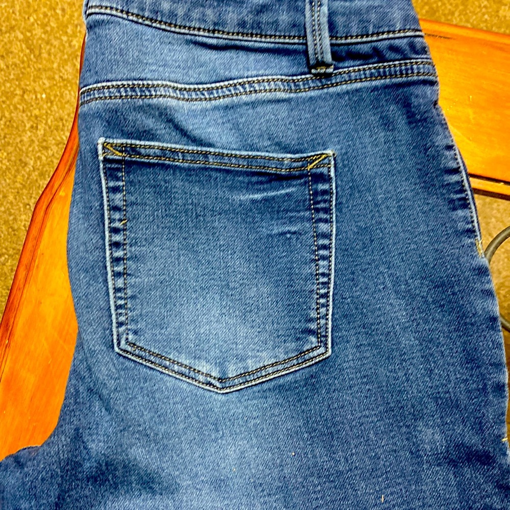 Maurice’s, Blue Wash, Ripped Jeans, Size L